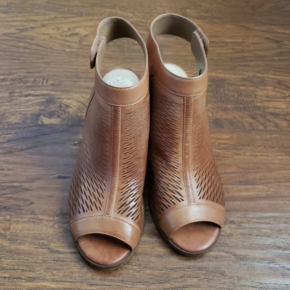 VINCE CAMUTO Shoes Heels Slingback Open Toe Brown Leather Size 8.5M - Picture 4 of 16